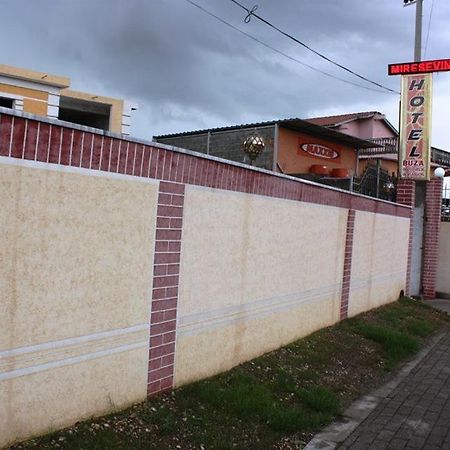 Hotel Buza New Shtoj Экстерьер фото