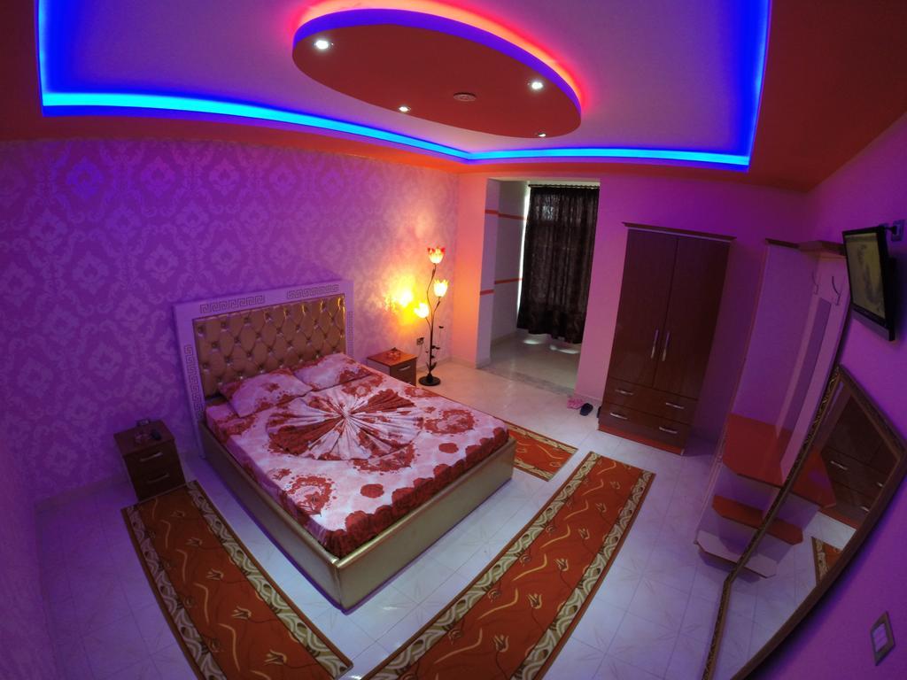 Hotel Buza New Shtoj Экстерьер фото
