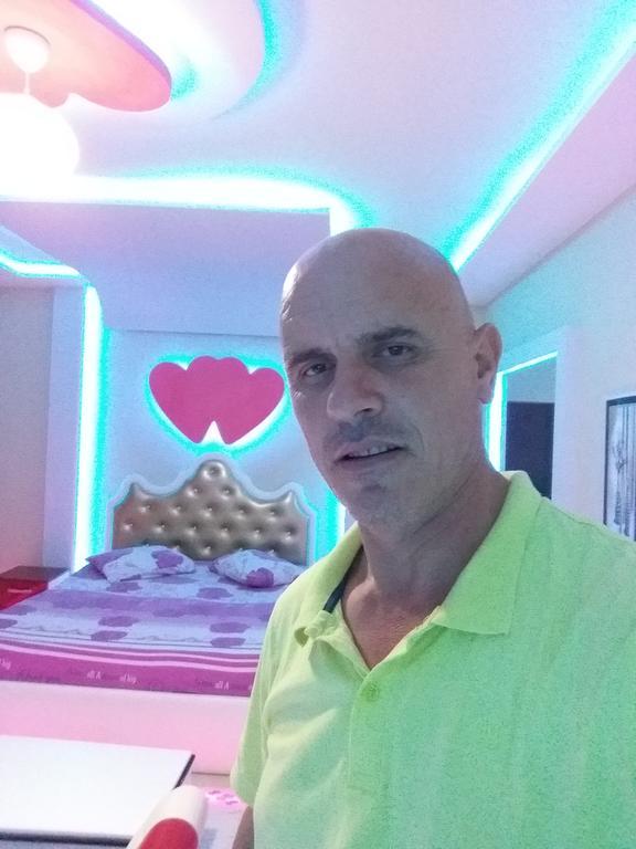 Hotel Buza New Shtoj Экстерьер фото