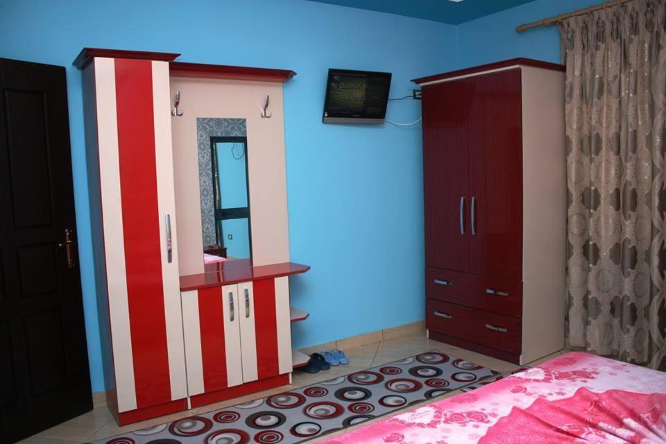 Hotel Buza New Shtoj Экстерьер фото